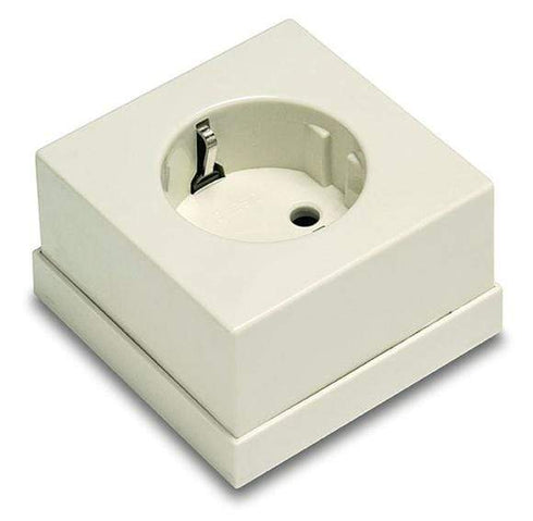 FAMATEL BASE 5023B TTL SUPERF.65X65 BCO.16A-250V
